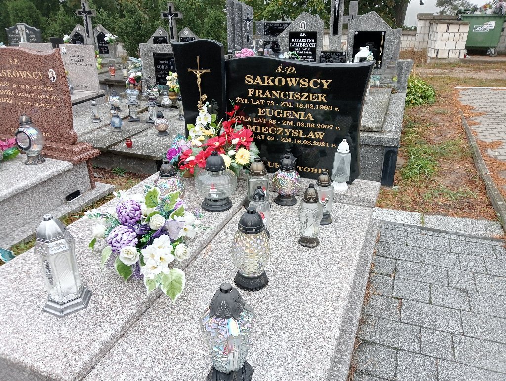 Grób Eugenia Sakowska