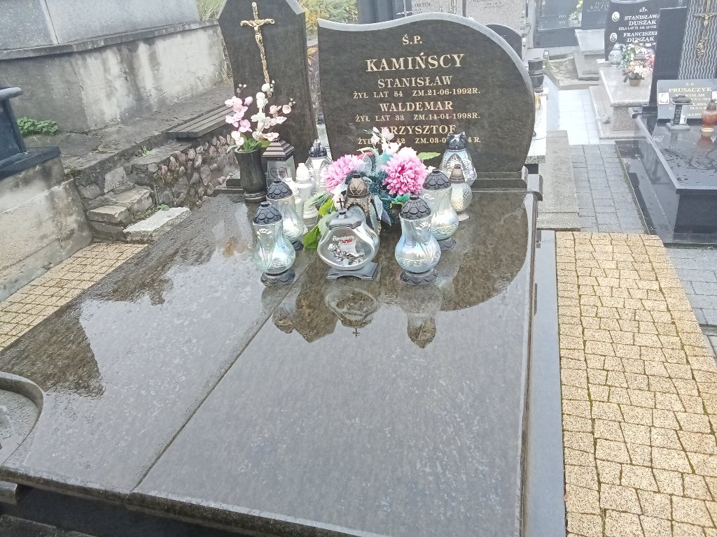 Grób Krzysztof Kamiński